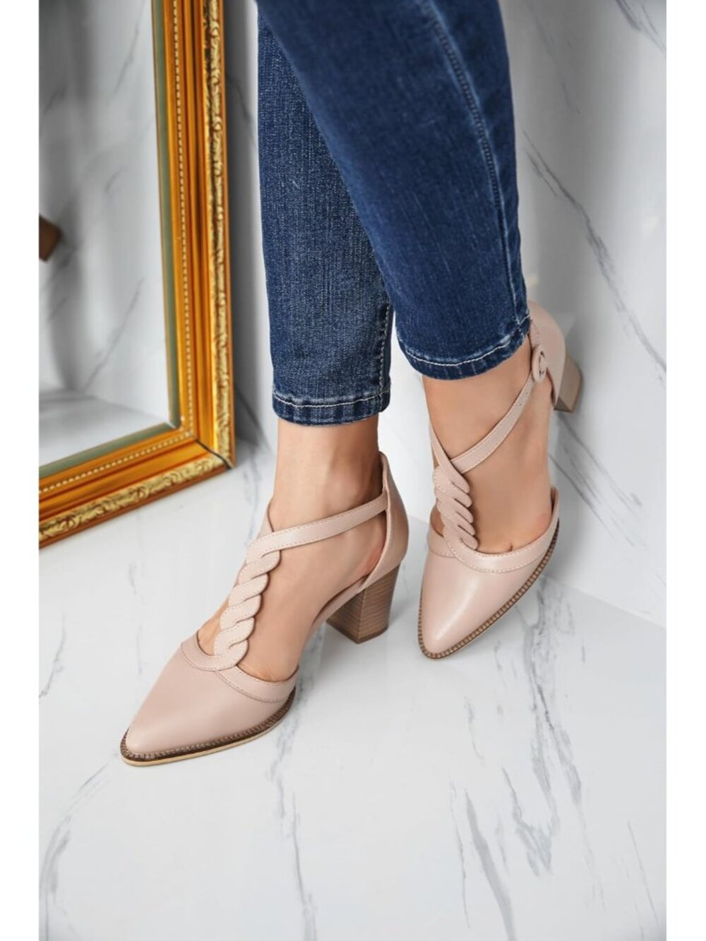 Women's Nude Chunky Heels T Strap Pointed Toe Stacked Heeled Sandals Pumps - Picture 2 of 6